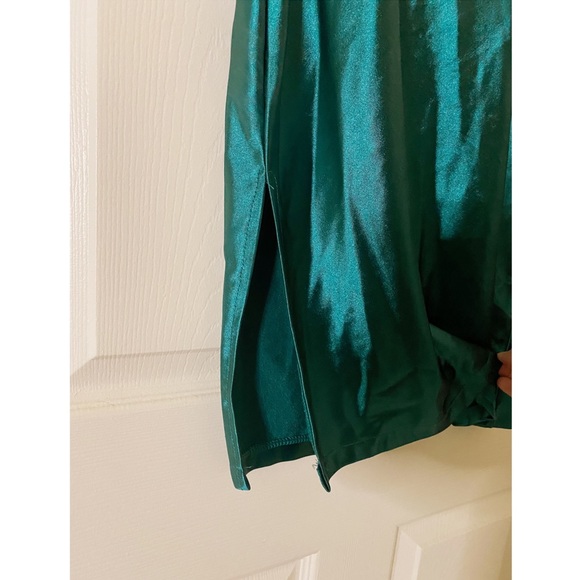 Emerald Green Dress - Picture 4 of 4